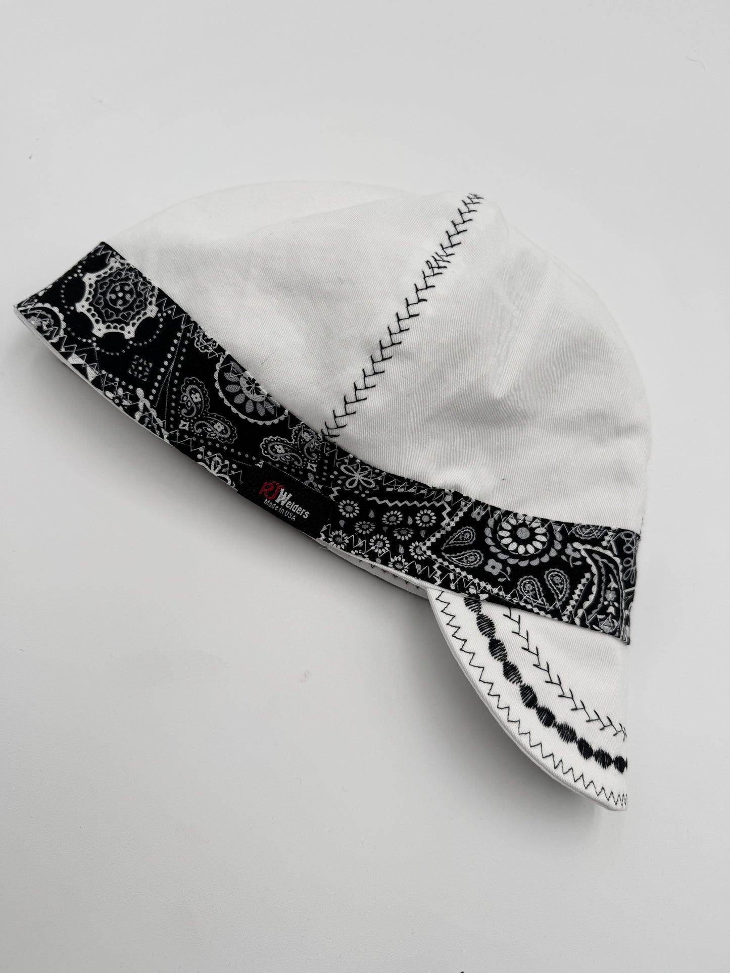 White Cap w/ Black/White Bandana Bands