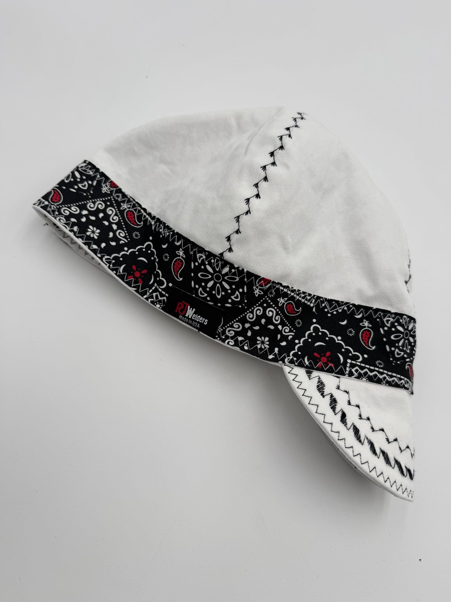 White Cap w/ Black/White Bandana Bands