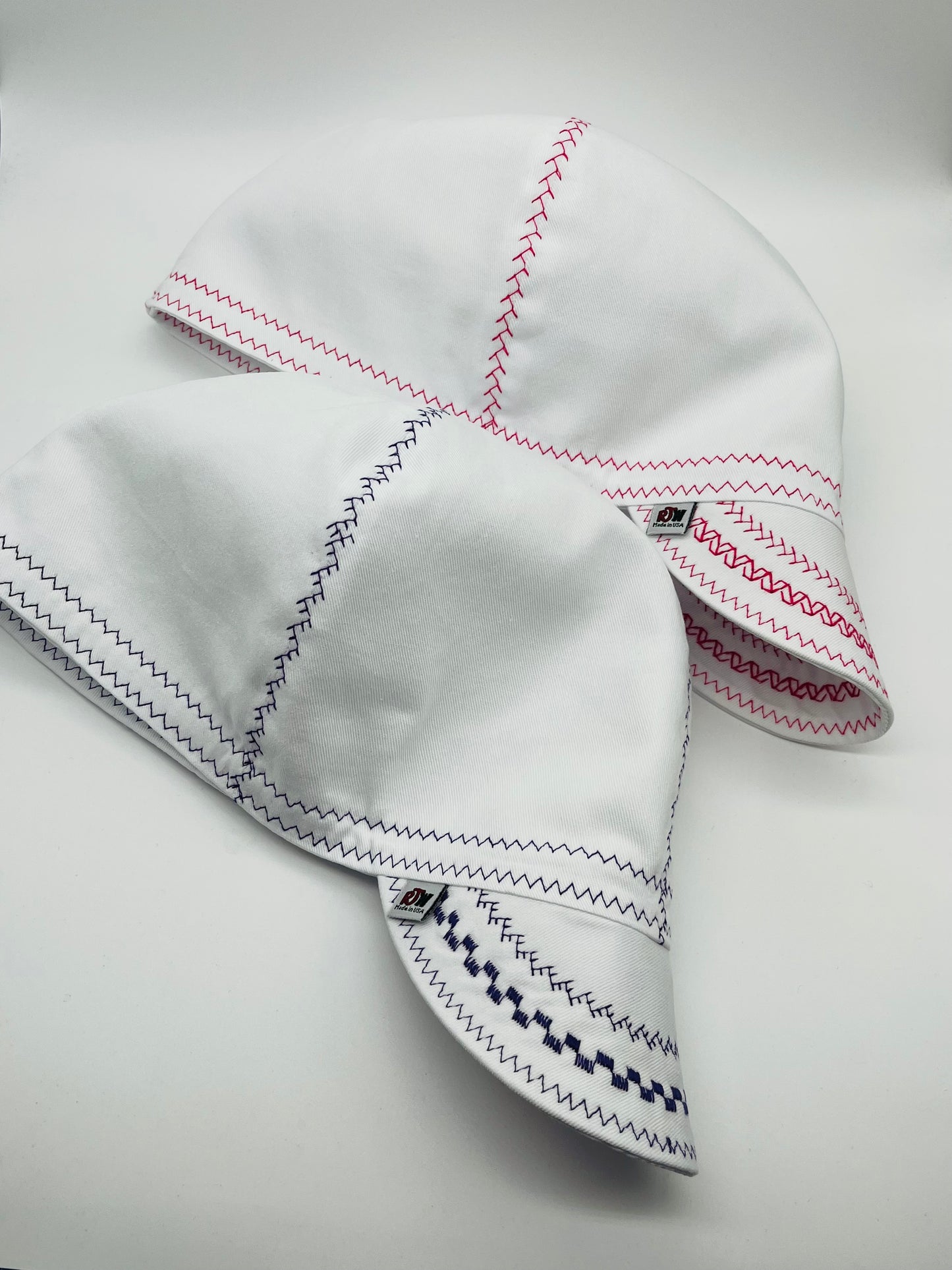 Gorra Blanco Con Costura a Detalle